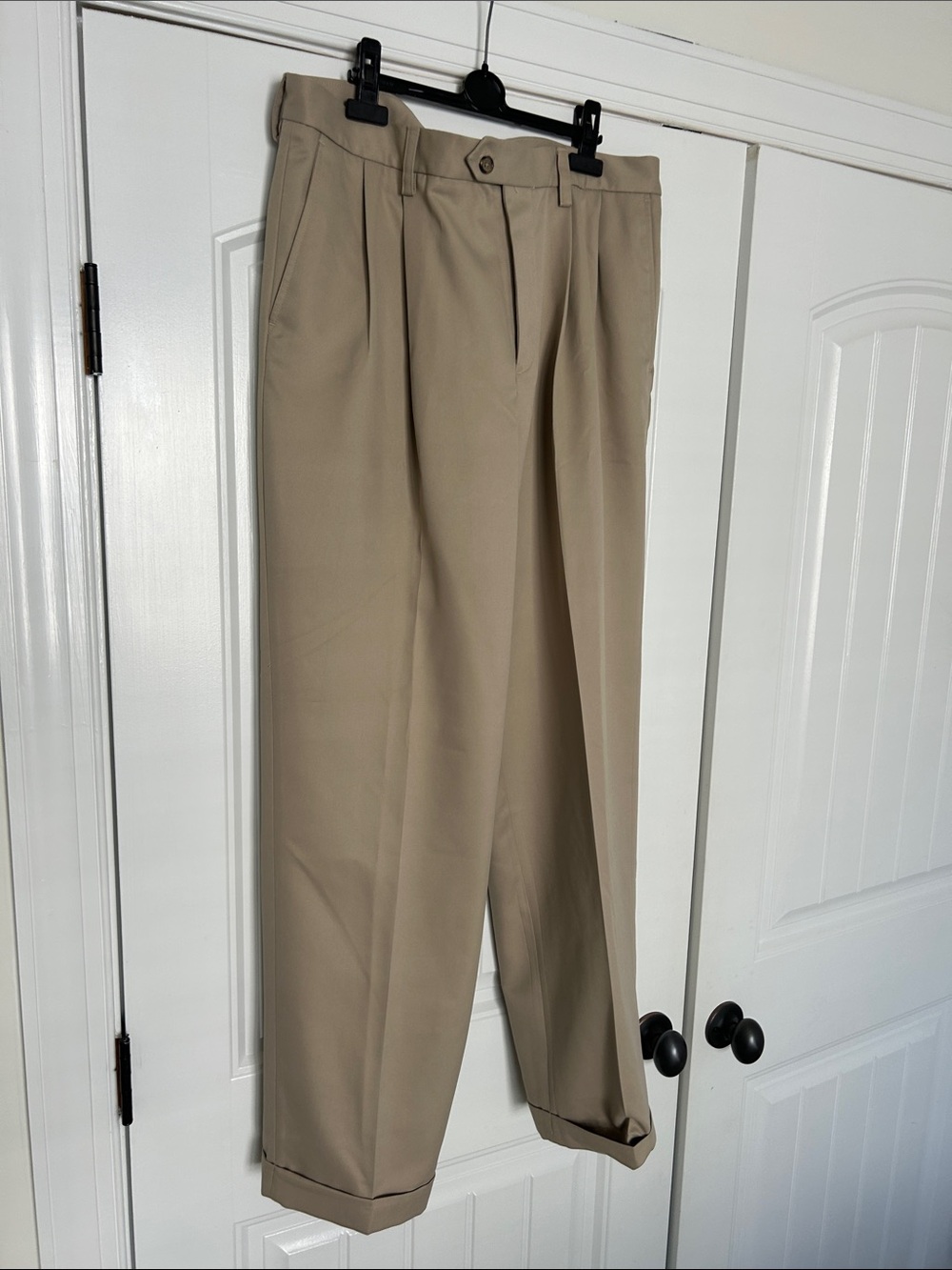 Izod Men's Pleated Dress Pants - Khaki Beige